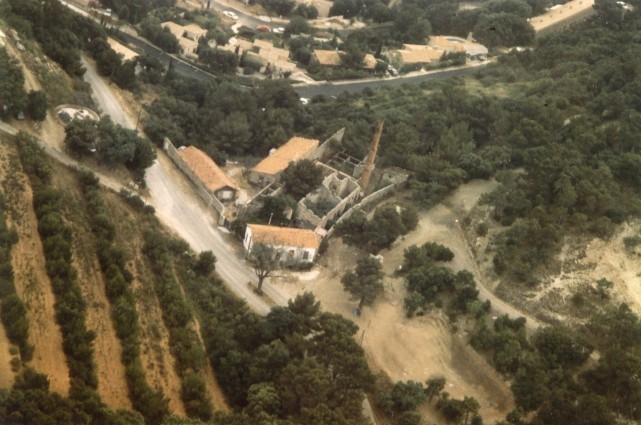 ANCIENNE USINE. 