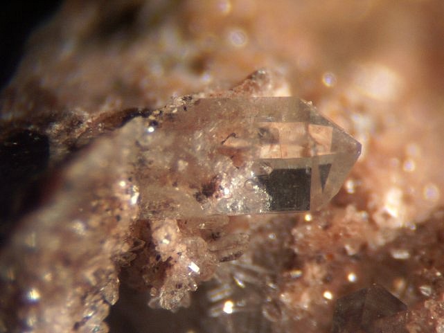 LES TROIS THERMES BULLE D'AIR DANS QUARTZ.
